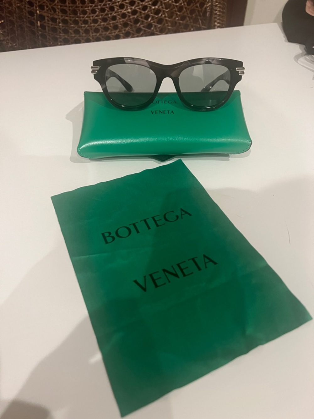 BOTTEGA VENETA BV1323SK 002 Gray Black Women's 52 20 145 Sunglasses Case New